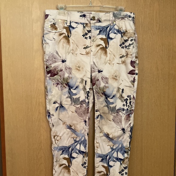 Floral Jeggings - Picture 2 of 4